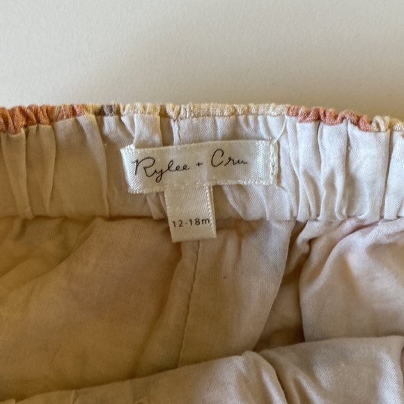 Rylee + Cru 12-18M shorts - Picture 2 of 3